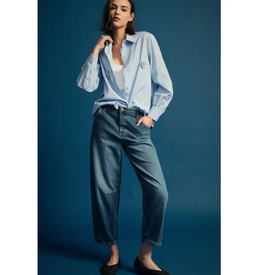 Jeans with wide balloon leg cut