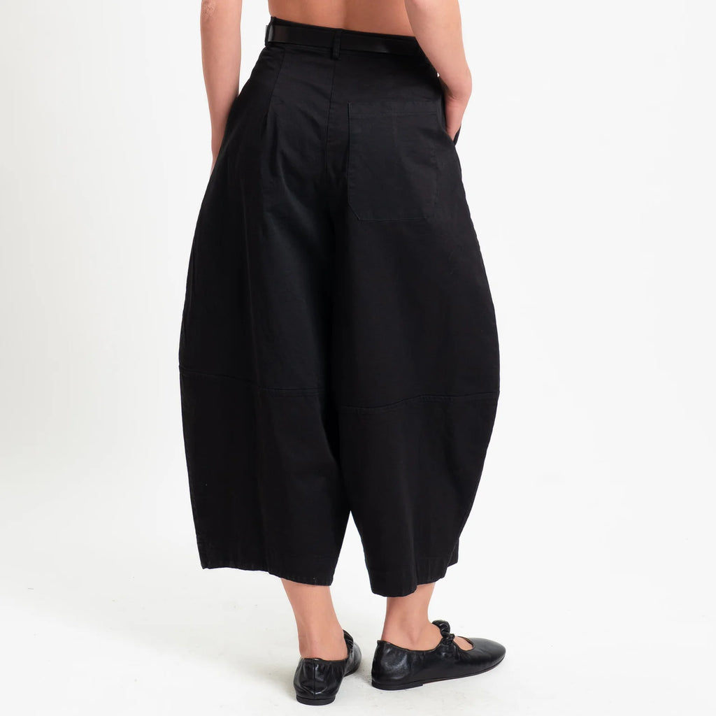 Wide-leg trousers