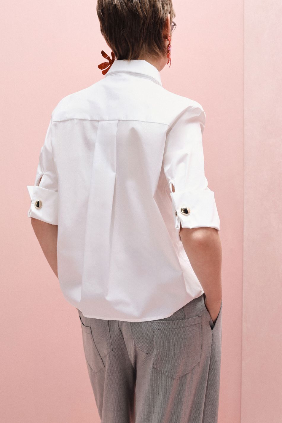 Shirt with turned up sleeves