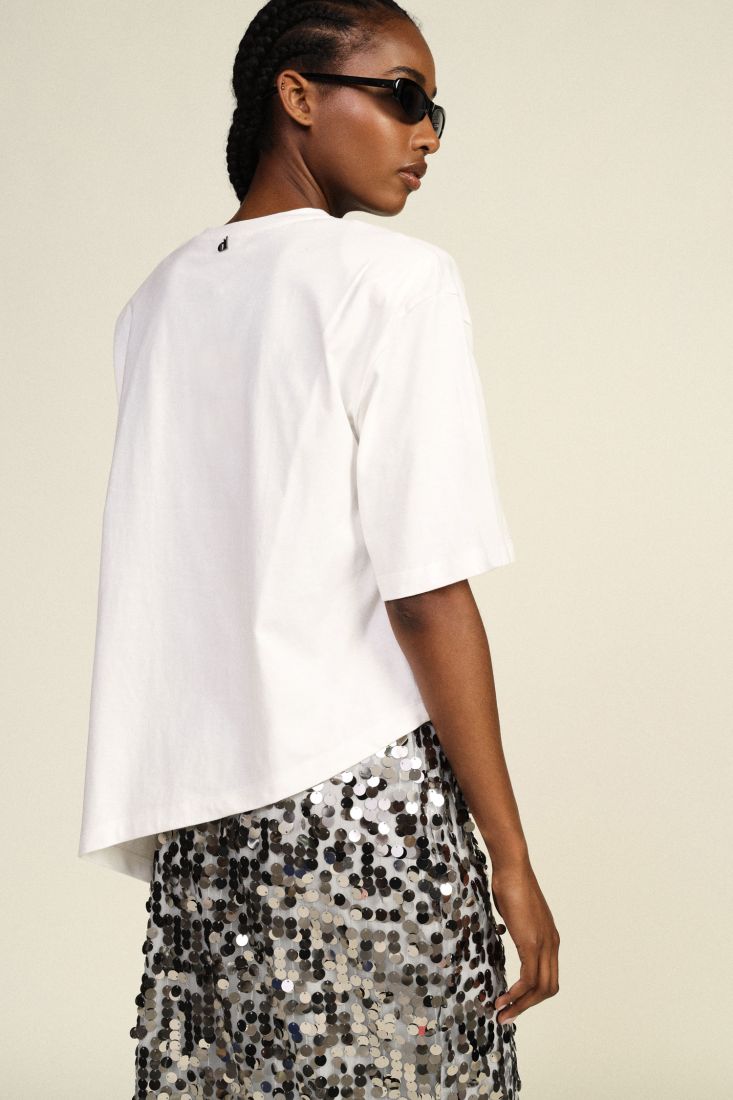 Asymmetric t-shirt