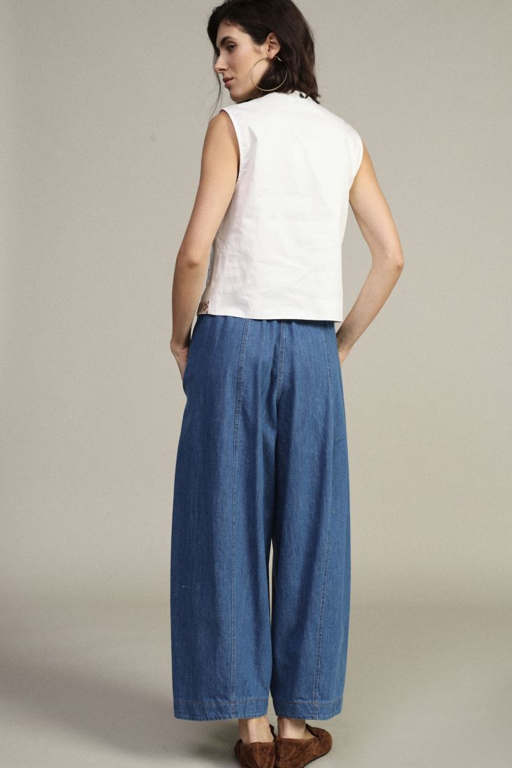 Wide leg trousers with high waist drawstring