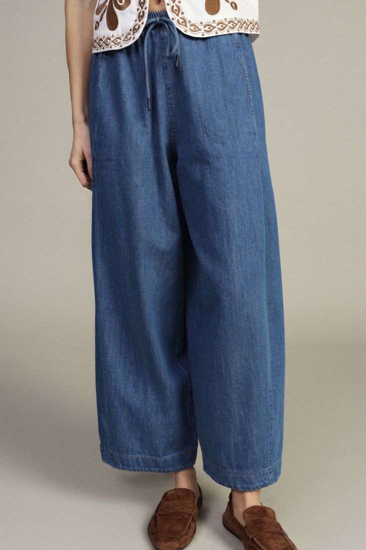 Wide leg trousers with high waist drawstring