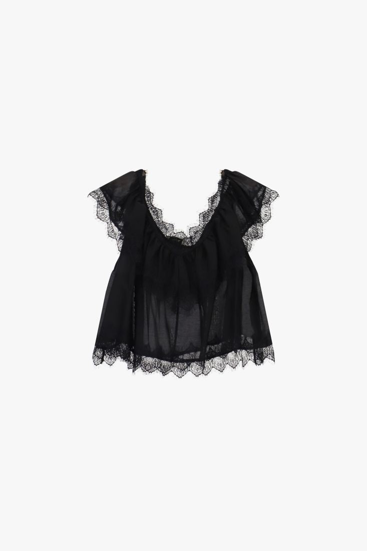 Top v-neckline with scalloped lace