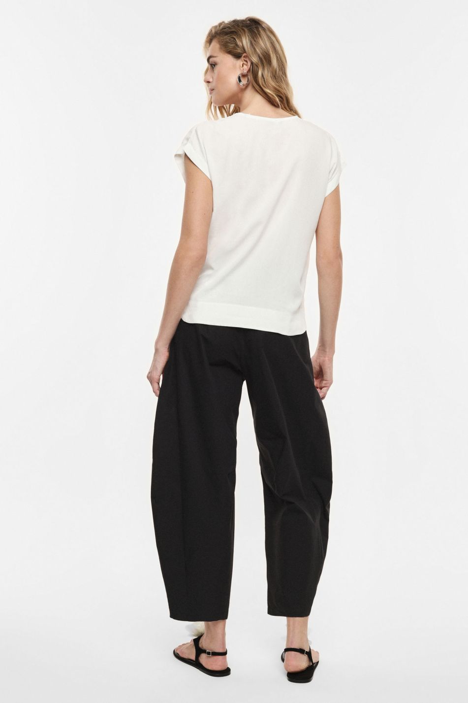 Barrel trousers