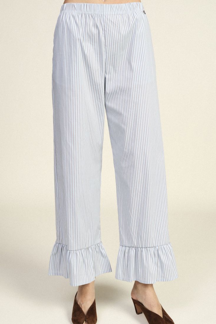 Trousers with ruffled hem