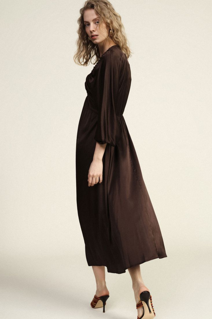 Midi dress with long sleeves