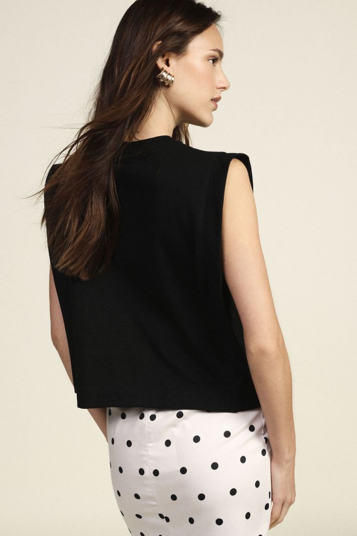 Boxy sleeveless top
