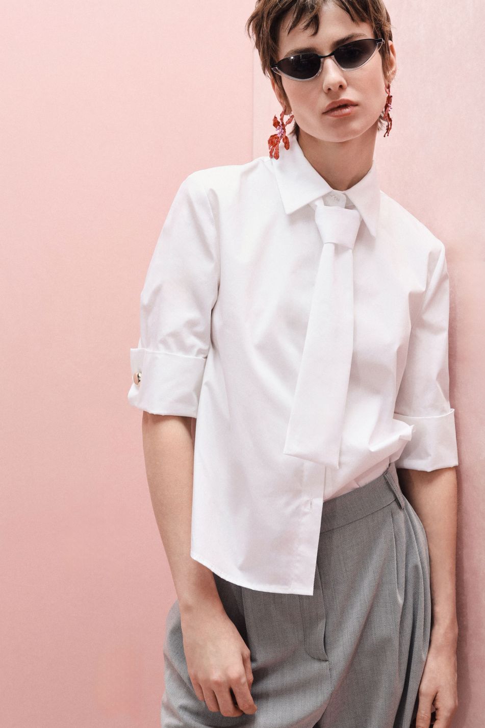Shirt with turned up sleeves