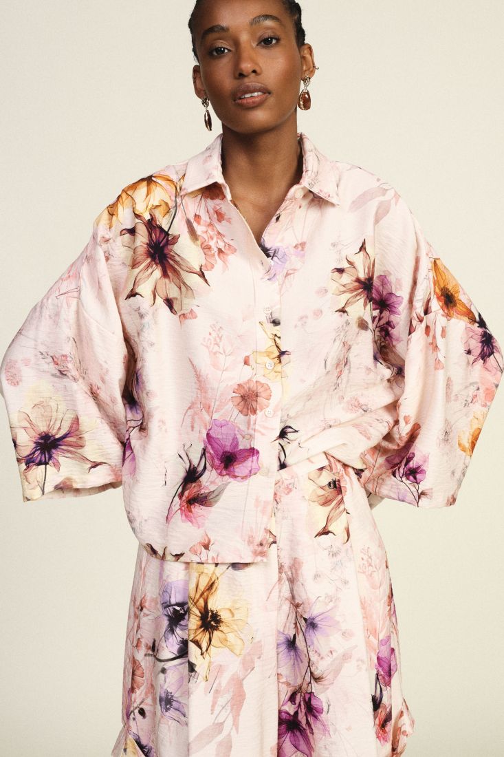 Cropped floral shirt