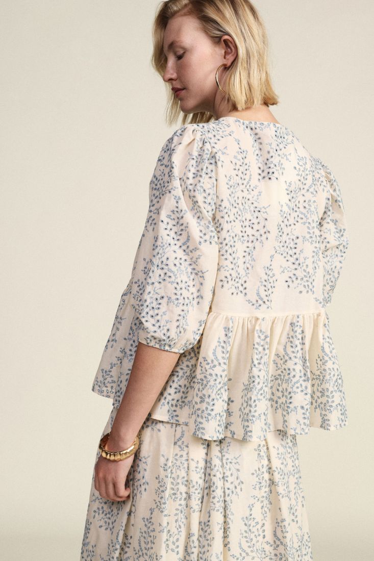 Blouse with floral print
