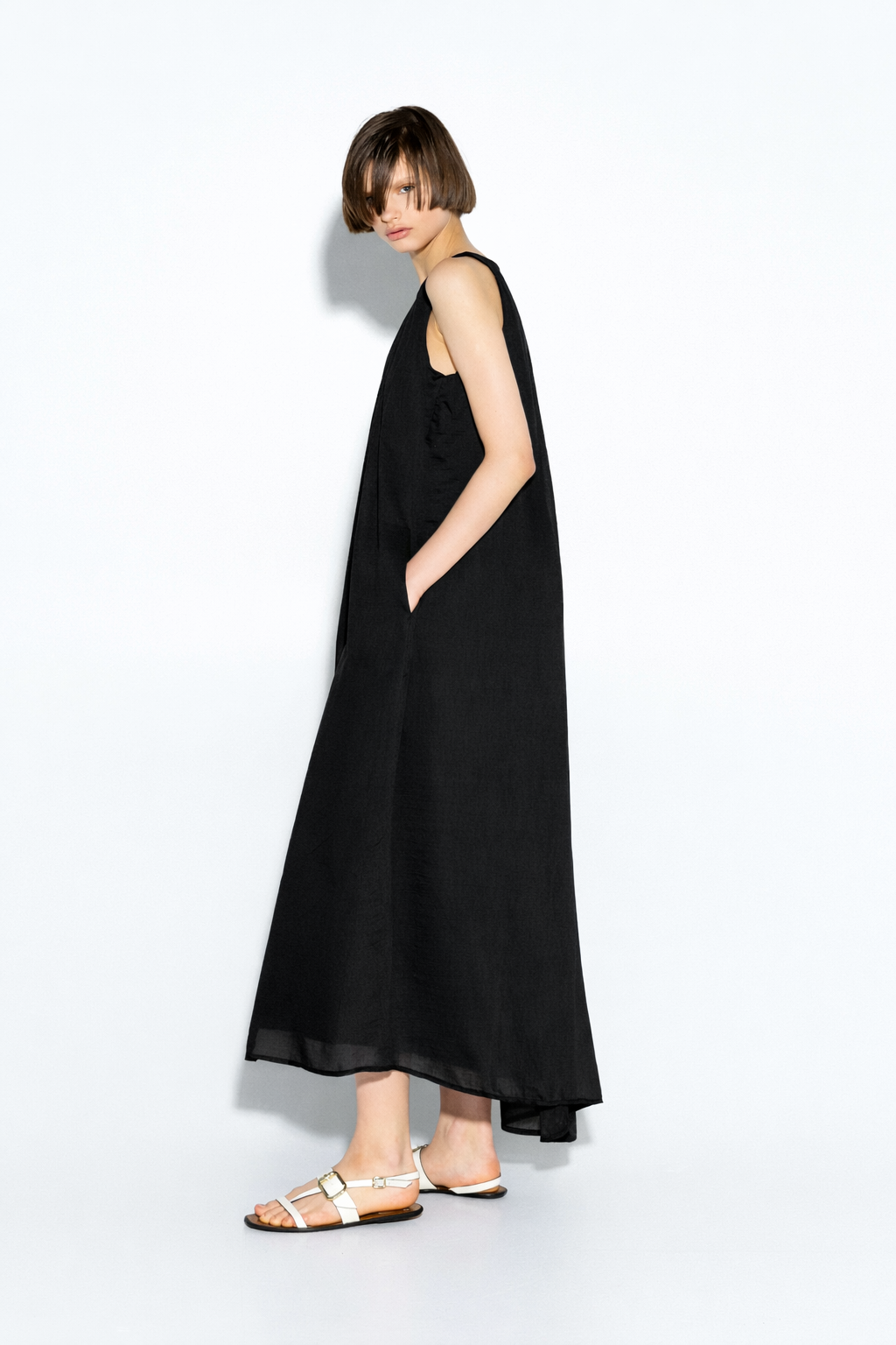 Maxi sleeveless dress