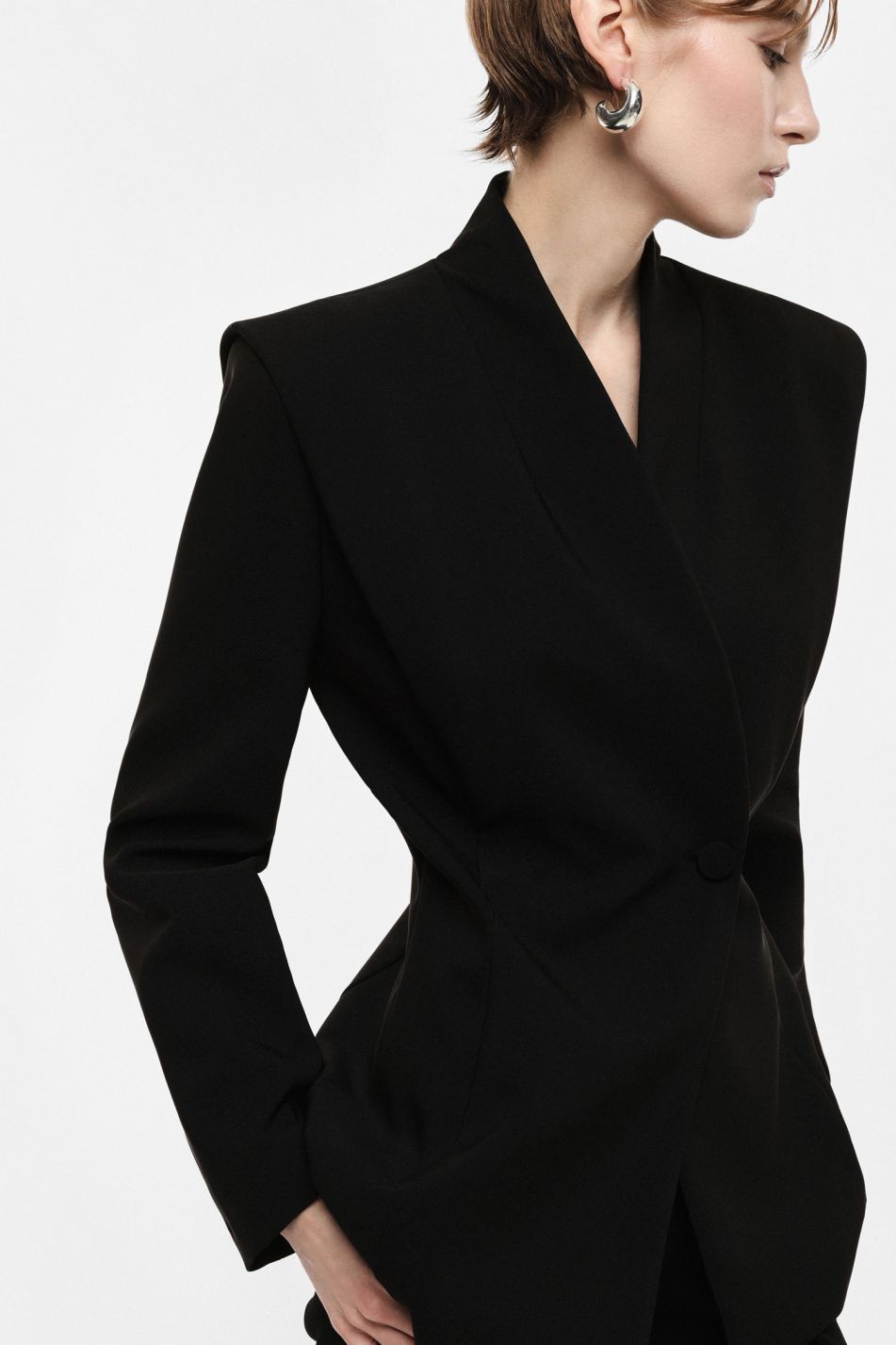 Blazer with structured shoulders