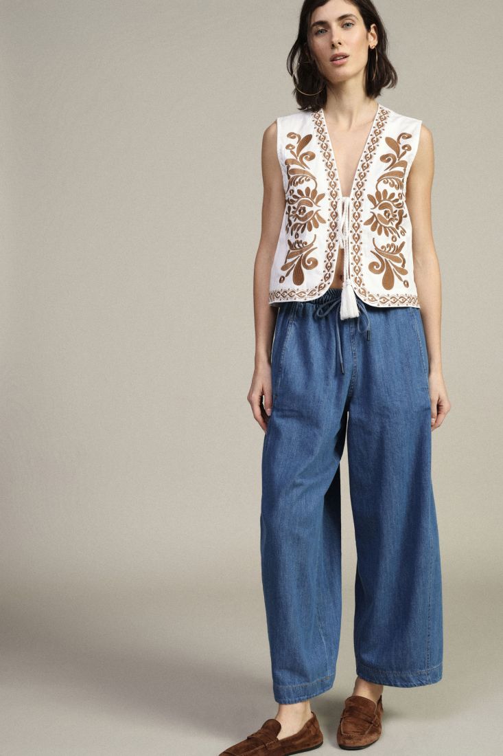 Wide leg trousers with high waist drawstring