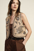 Short sleeveless jacket