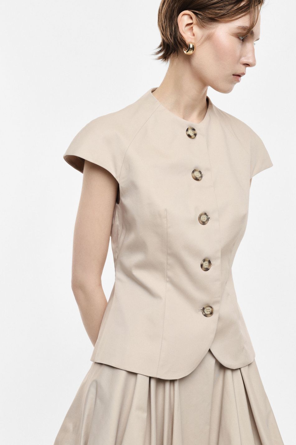 Front button vest