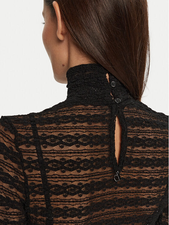 Mesh dress with lace details