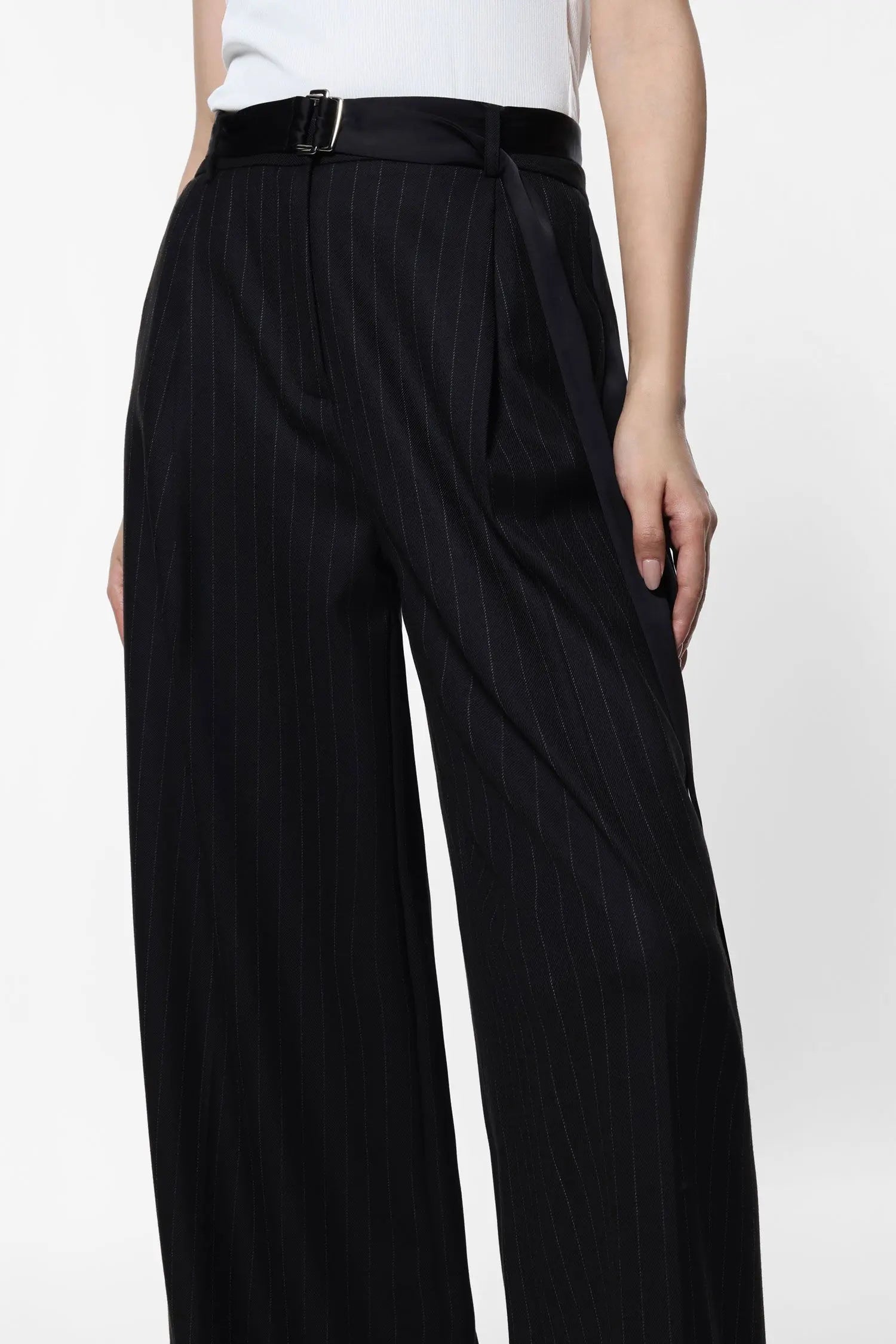 Wide-leg striped trousers with belt