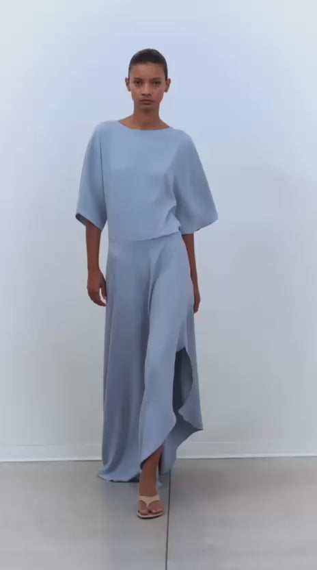 Maxi dress with side slit