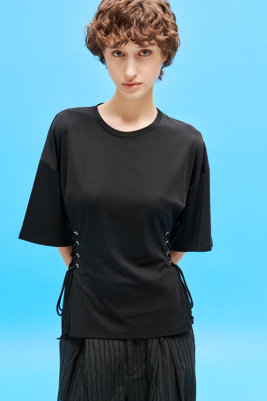 Adjustable side laces T-shirt
